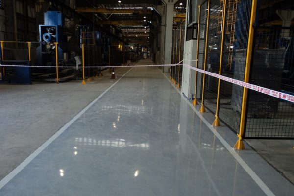 Komatsu-Epoxy-2-600x400